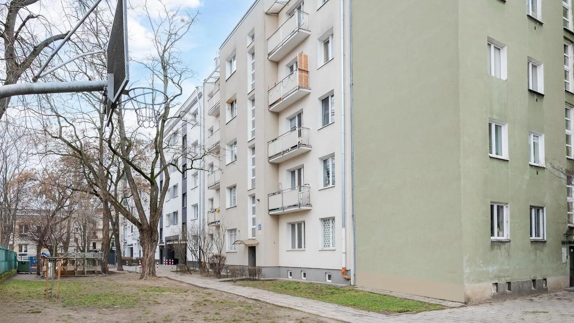 Metro Mlynow Colourful Apartment Warsaw
