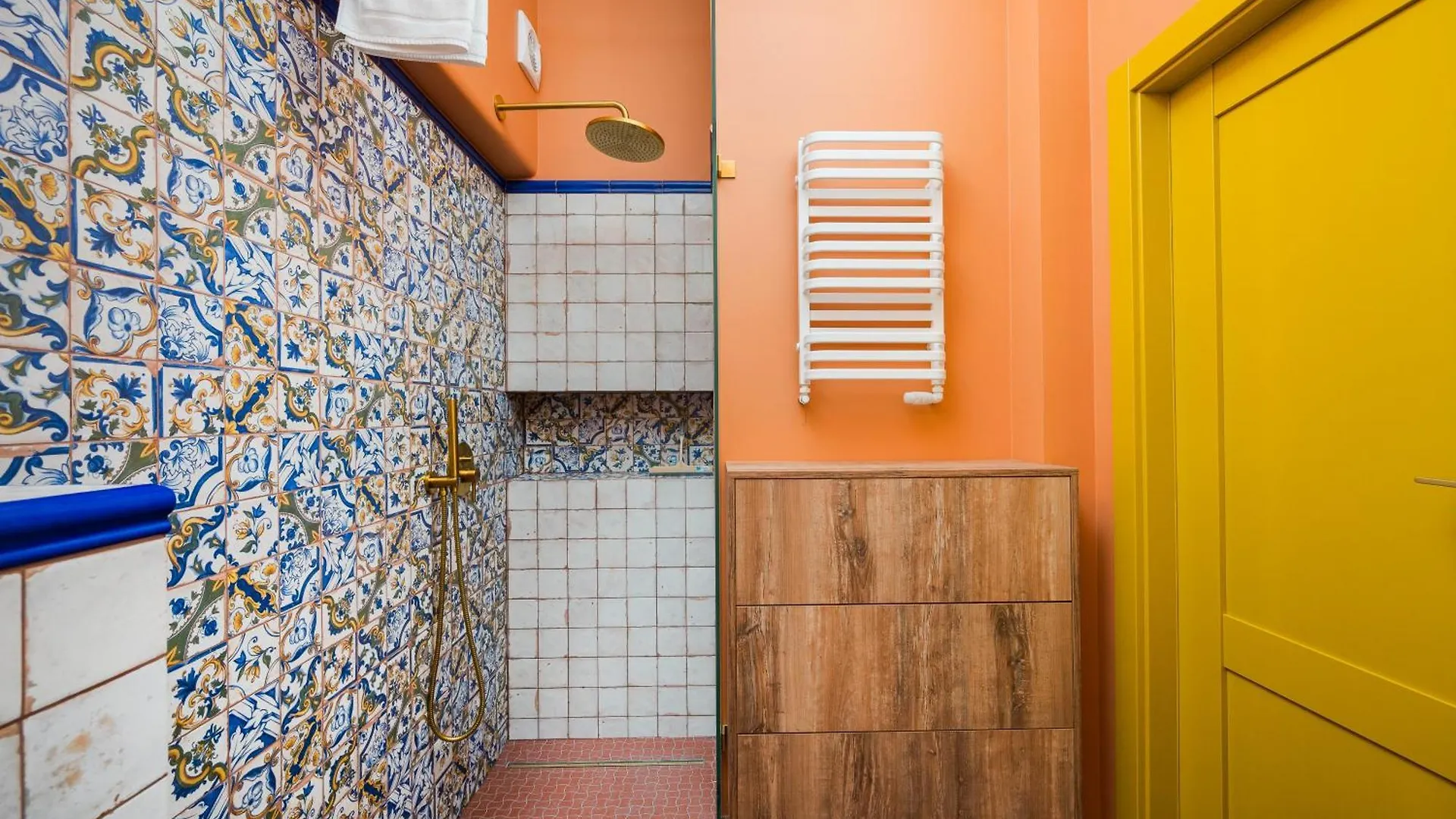 Metro Mlynow Colourful Apartment Warsaw Poland